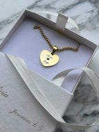Collar dije corazón con frase personalizable