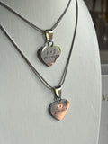 Dije corazón con inicial personalizable